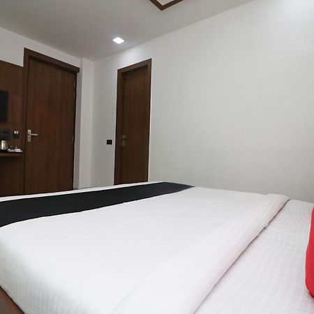Hotel Grand Sparrow Inn Агра Экстерьер фото