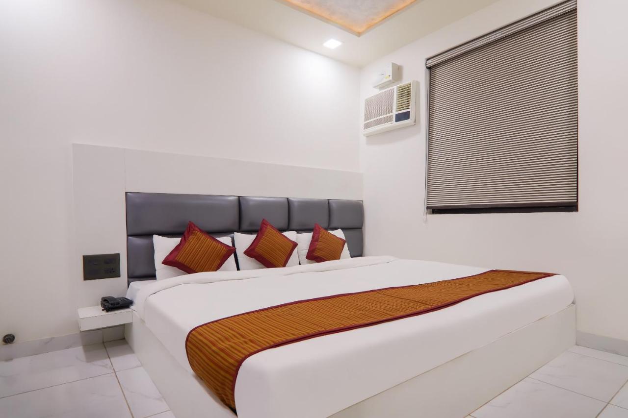 Hotel Grand Sparrow Inn Агра Экстерьер фото